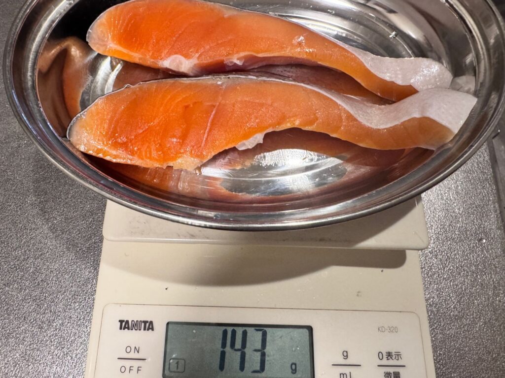 辛口銀鮭2切れで143g