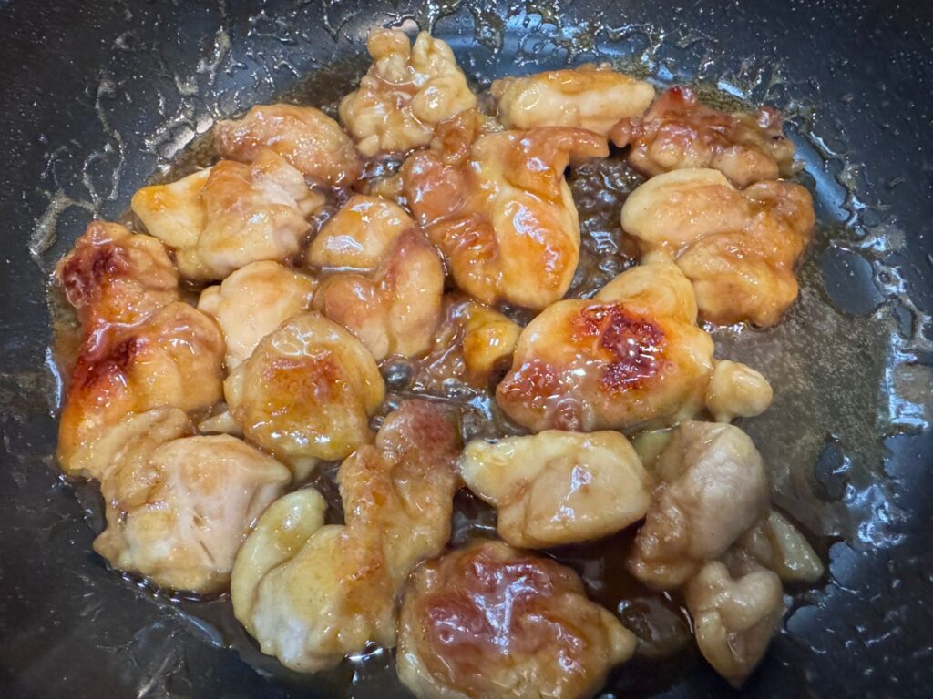 タレが煮詰まって照りが出たところ