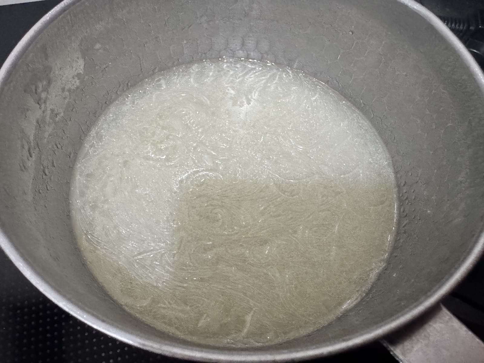 ミートボールの蒸し汁でゆで上がった春雨