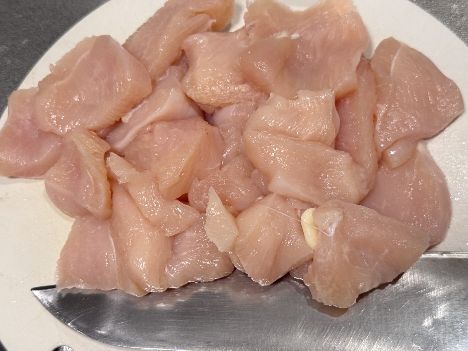 削ぎ切りにした鶏むね肉