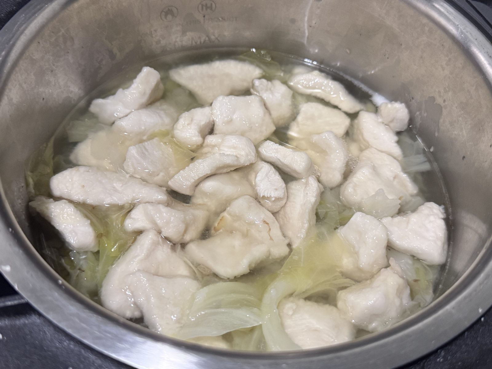 5分追加して白く火が通った鶏むね肉